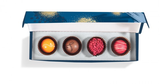 Комплименты, Ассорти конфет ручной работы, 4шт.(Футляр) арт. Т3838 Комплименты, Ассорти конфет ручной работы, 4шт.(Футляр) арт. Т3838